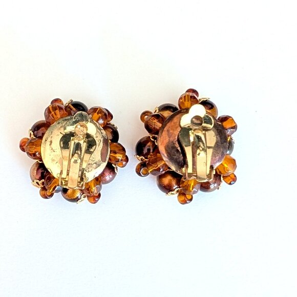 Vintage cluster beaded clip on earrings - Picture 7 of 7